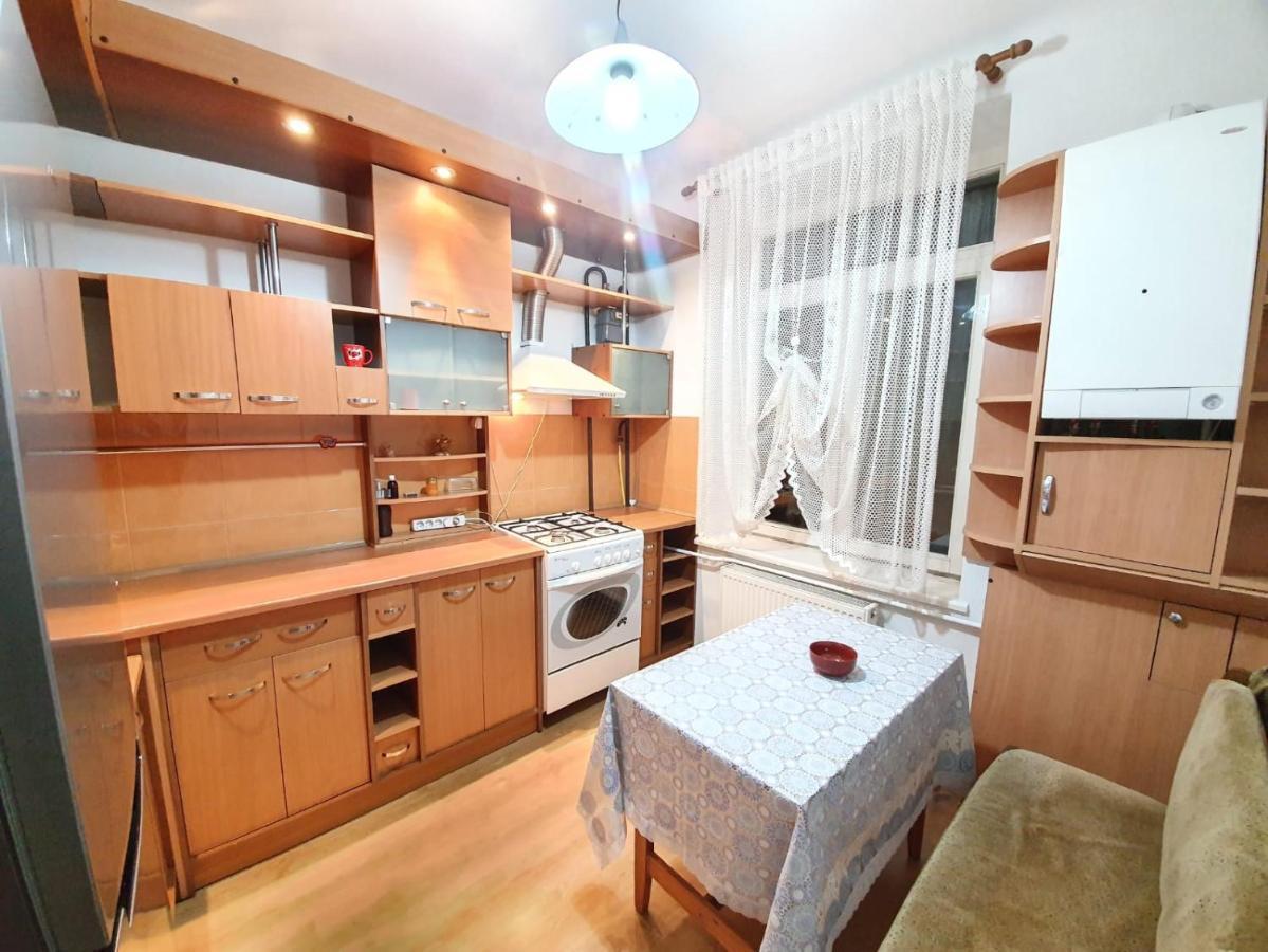 Central Apartaments Of Stefan Cel Mare Boulevard In Chisinau Exterior foto